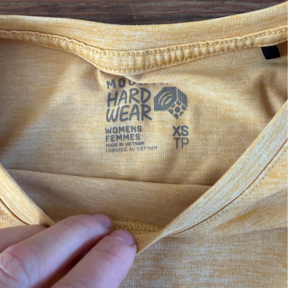 Mountain Hardwear Women's Short Sleeve Tee in Mustard